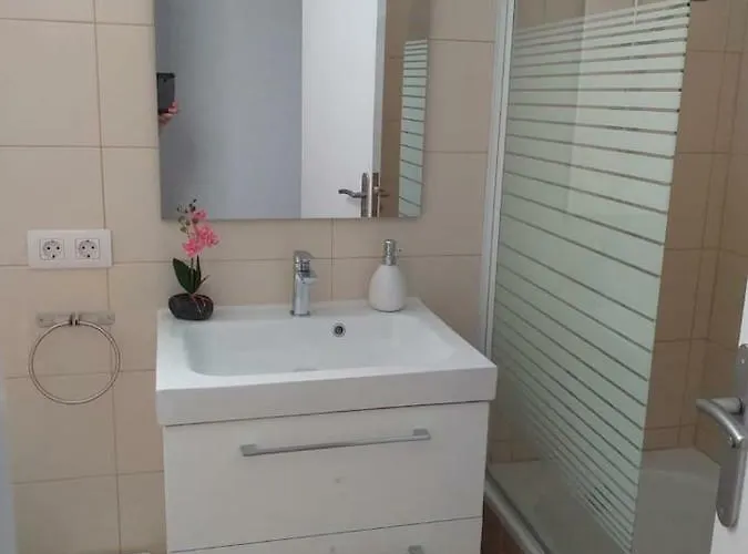 Centrico Y Agradable Piso En