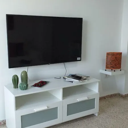 Céntrico Y Agradable Piso En *